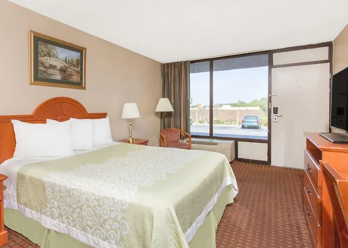Days By Wyndham Hotel Princeton